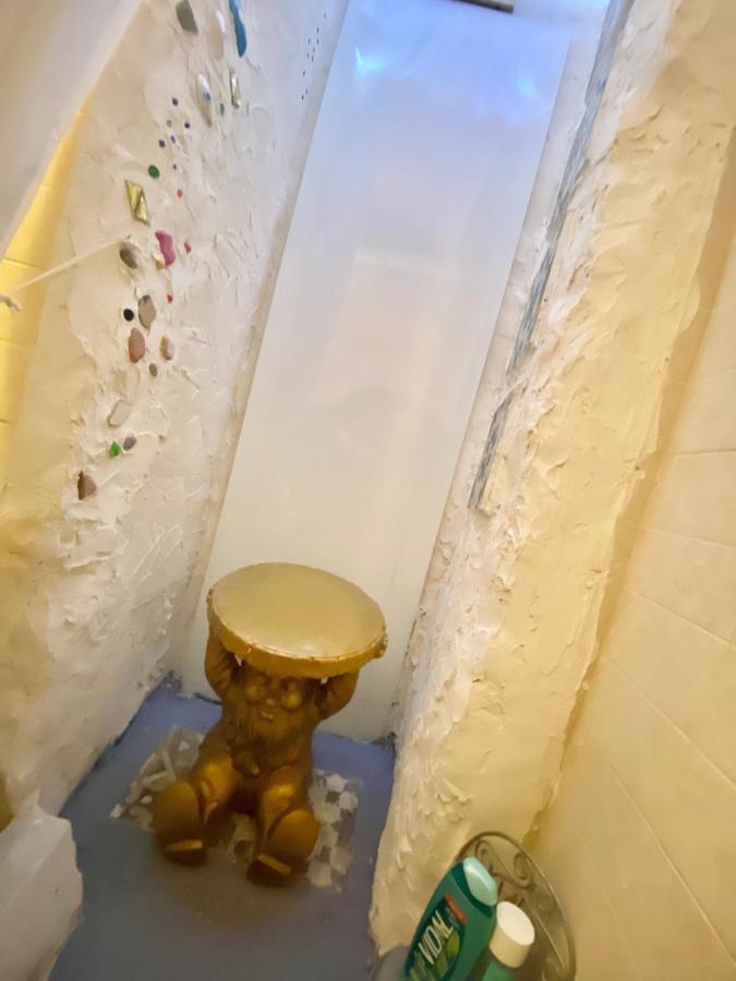 Ferienwohnung Casa Kamalei, Tra Plebiscito E Lungomare Neapel Exterior foto